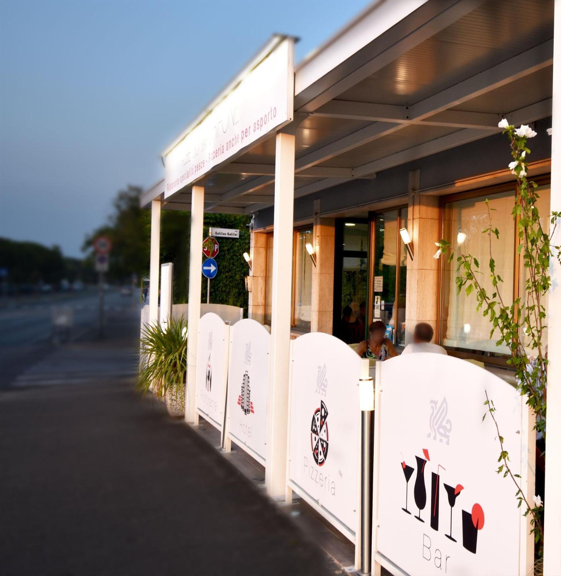 Hotel Grifone Lido di Jesolo Kültér fotó